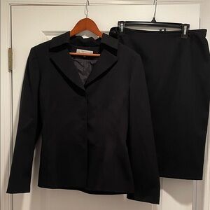 Tahari  Arthur s Levine Classic Black Blazer and skirt